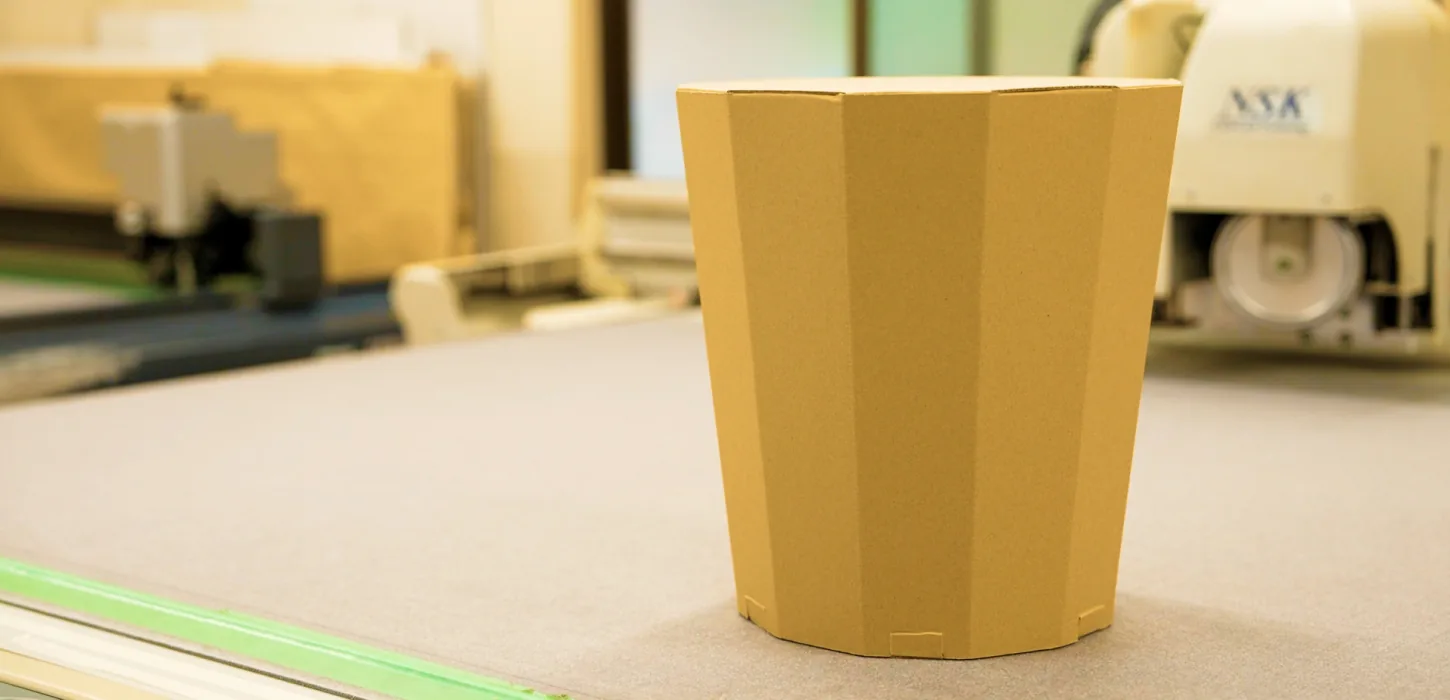 紙でつくられたオリジナル製品